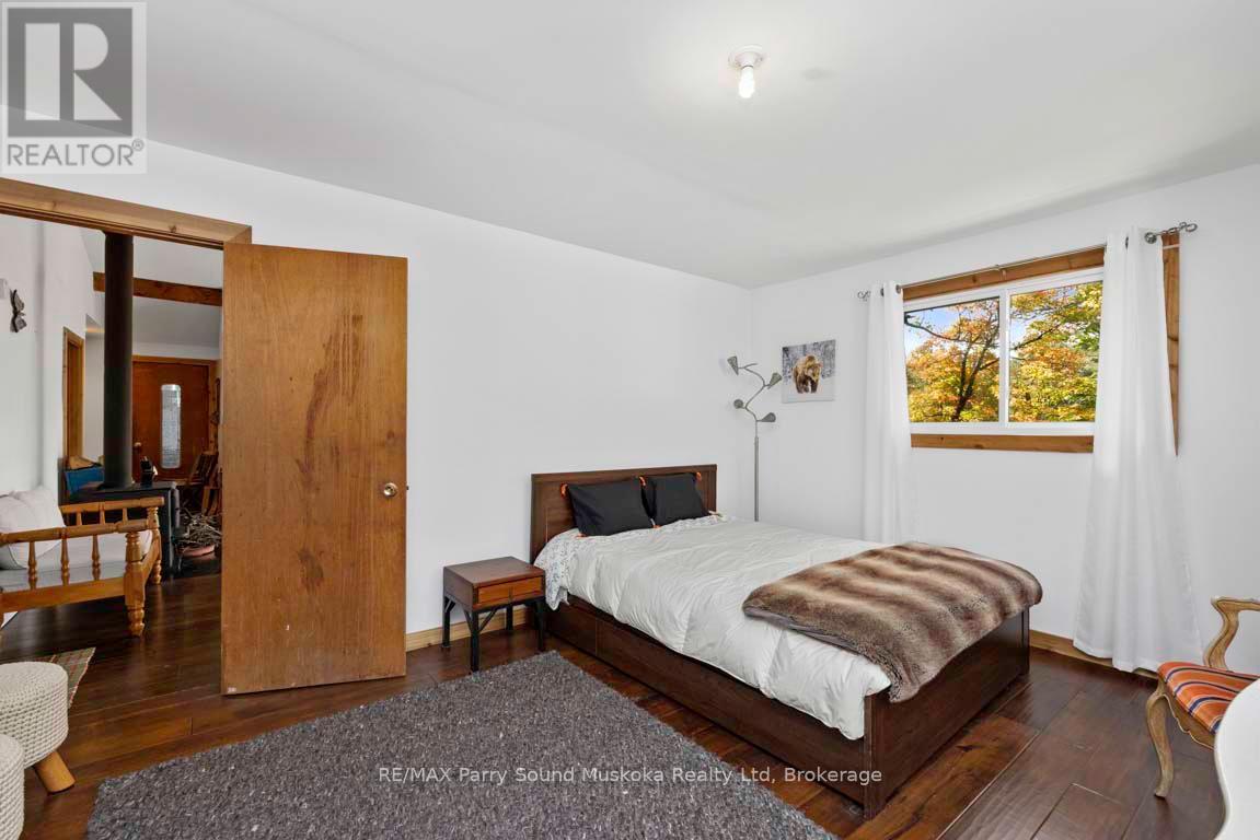 37 Lynberry Drive, Seguin, Ontario  P2A 2W9 - Photo 22 - X12346505