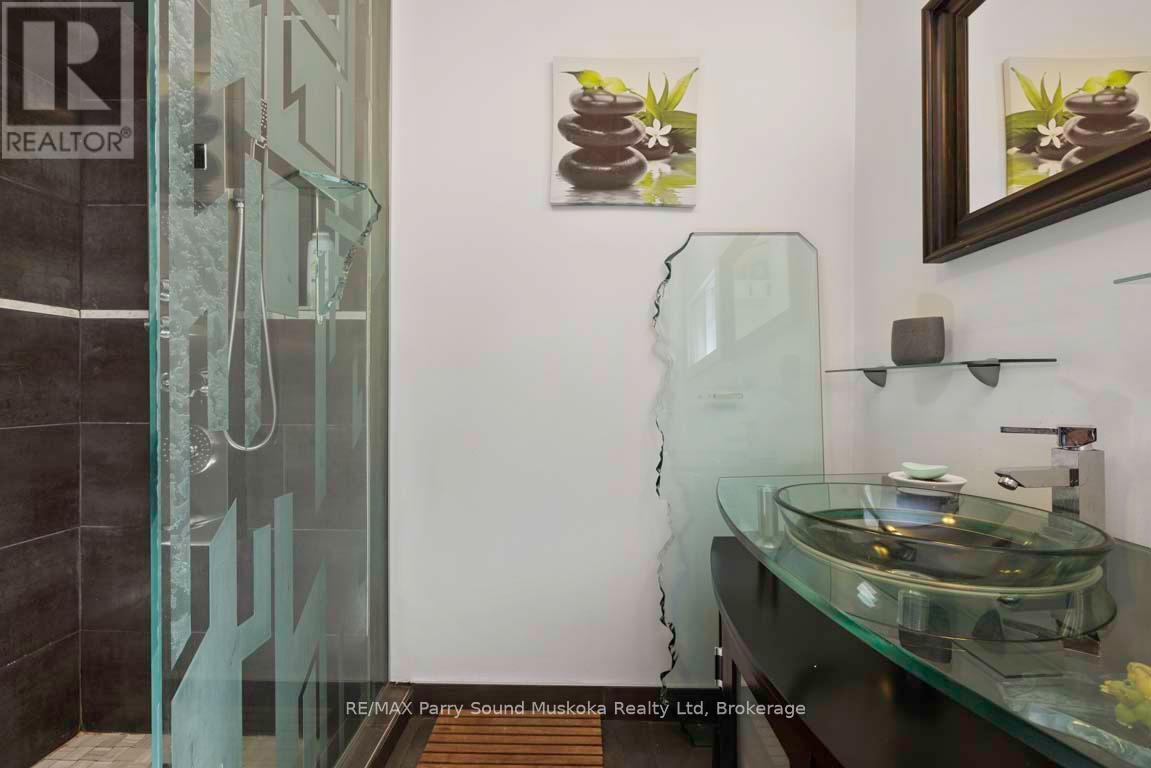 37 Lynberry Drive, Seguin, Ontario  P2A 2W9 - Photo 26 - X12346505