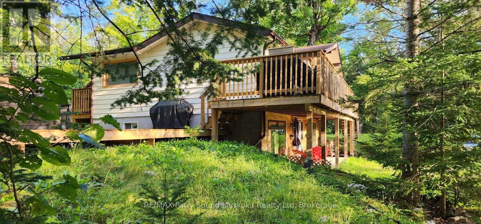 37 Lynberry Drive, Seguin, Ontario  P2A 2W9 - Photo 35 - X12346505