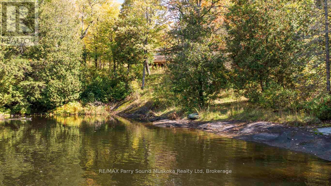 37 Lynberry Drive, Seguin, Ontario  P2A 2W9 - Photo 37 - X12346505