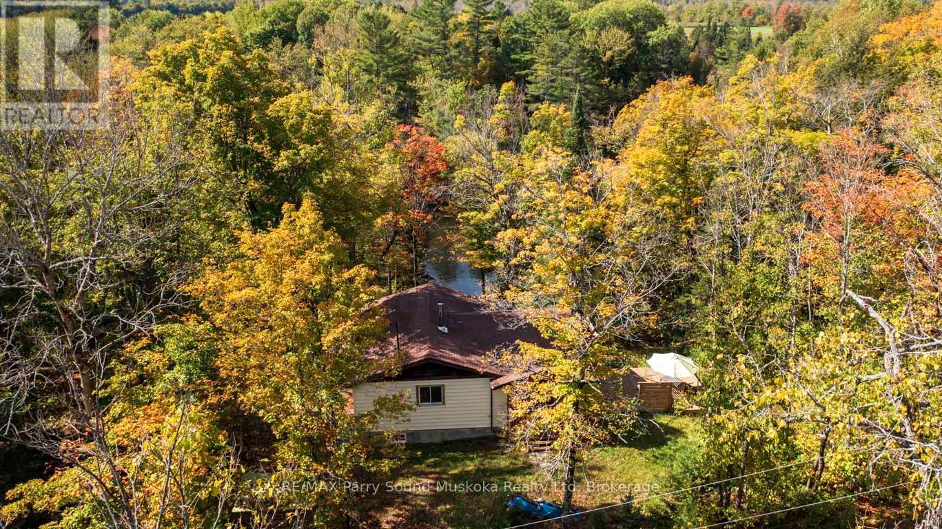 37 Lynberry Drive, Seguin, Ontario  P2A 2W9 - Photo 44 - X12346505