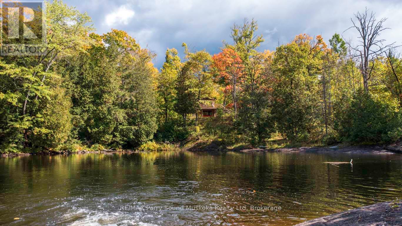 37 Lynberry Drive, Seguin, Ontario  P2A 2W9 - Photo 6 - X12346505