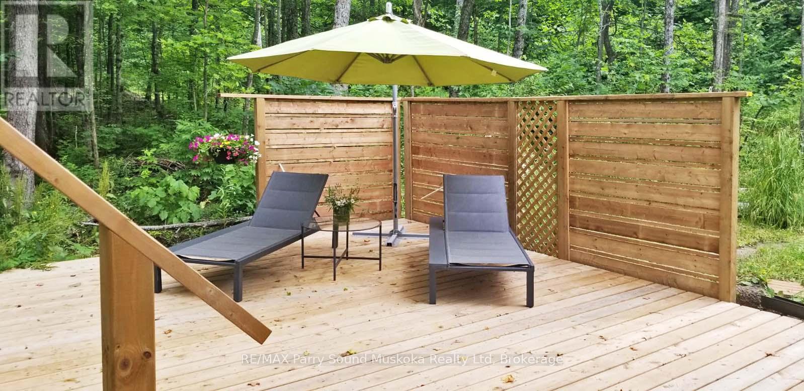 37 Lynberry Drive, Seguin, Ontario  P2A 2W9 - Photo 9 - X12346505