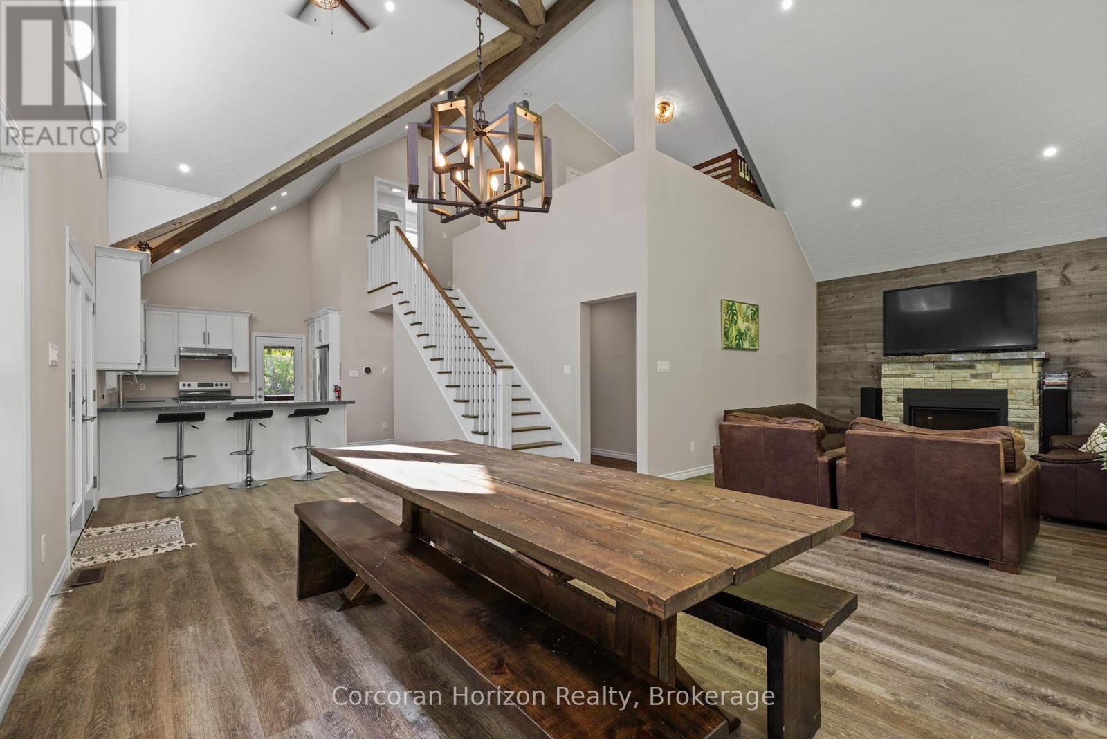 450 Crooked Bay Road, Georgian Bay, Ontario  P0C 1S0 - Photo 22 - X12346543