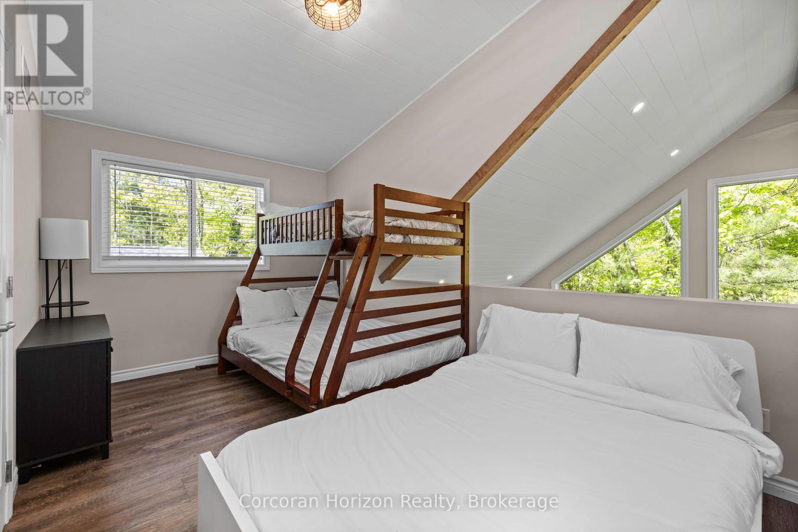 450 Crooked Bay Road, Georgian Bay, Ontario  P0C 1S0 - Photo 30 - X12346543