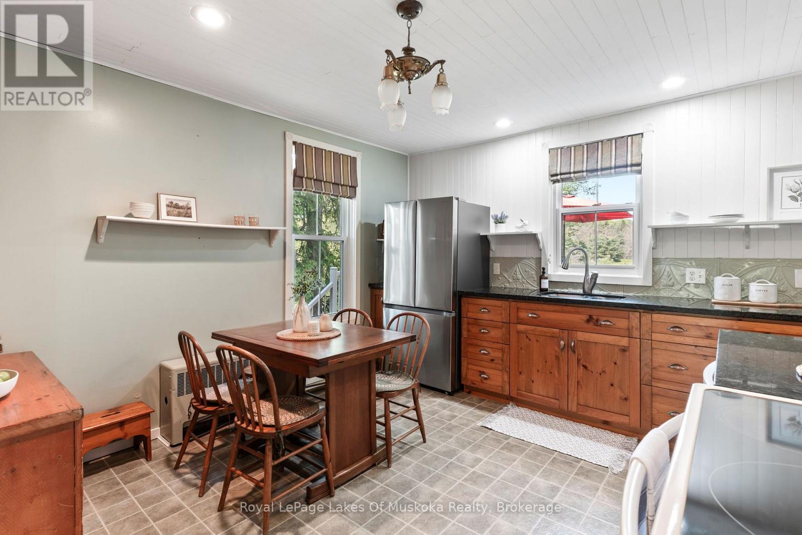 229 Fraserburg Road, Bracebridge, Ontario  P1L 0G9 - Photo 15 - X12346841