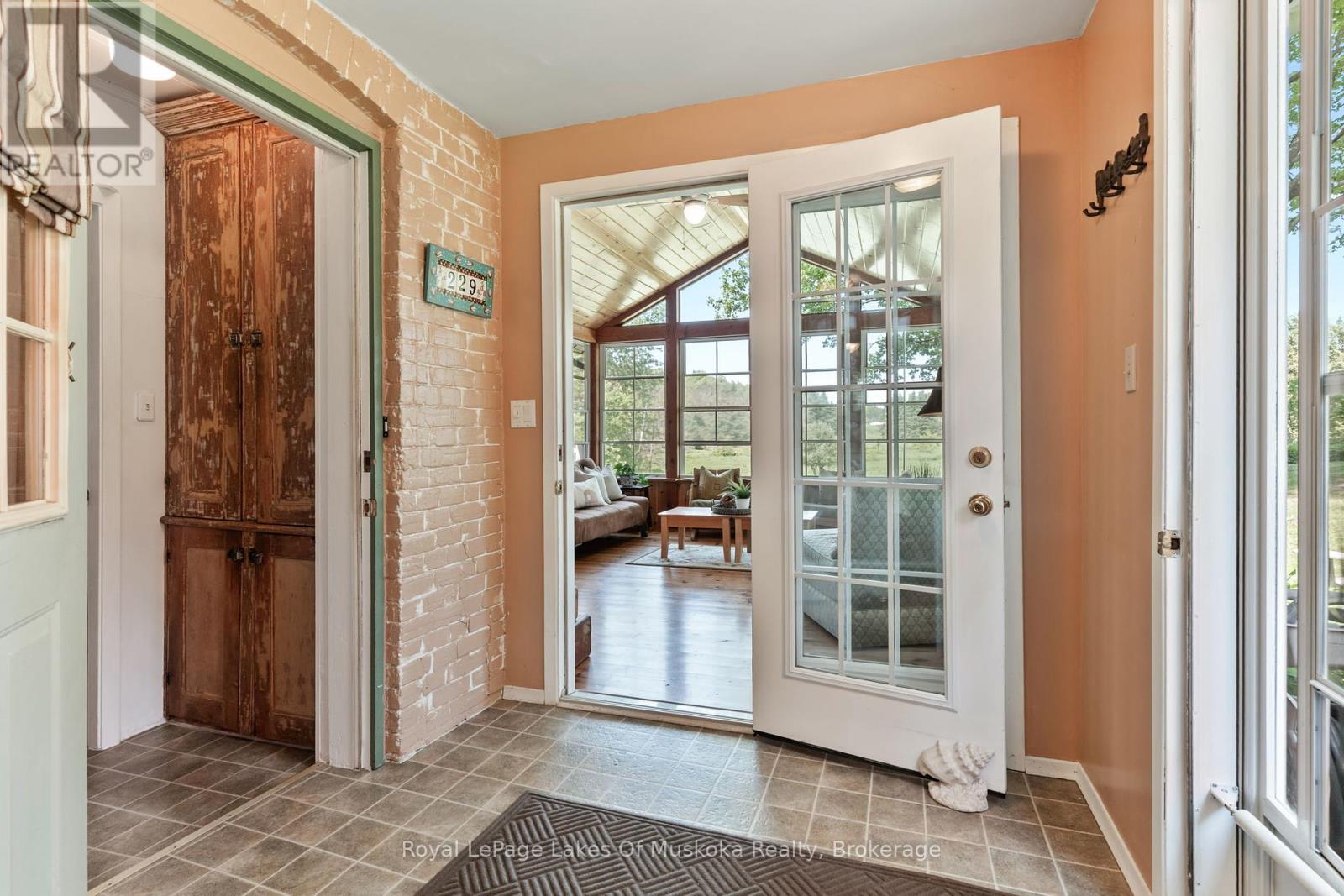 229 Fraserburg Road, Bracebridge, Ontario  P1L 0G9 - Photo 20 - X12346841