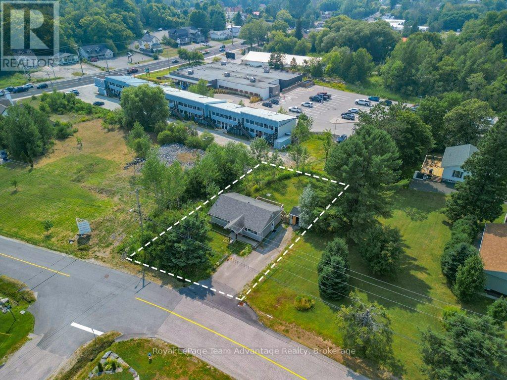 8 Edward Street, Parry Sound, Ontario  P2A 2W4 - Photo 1 - X12347235