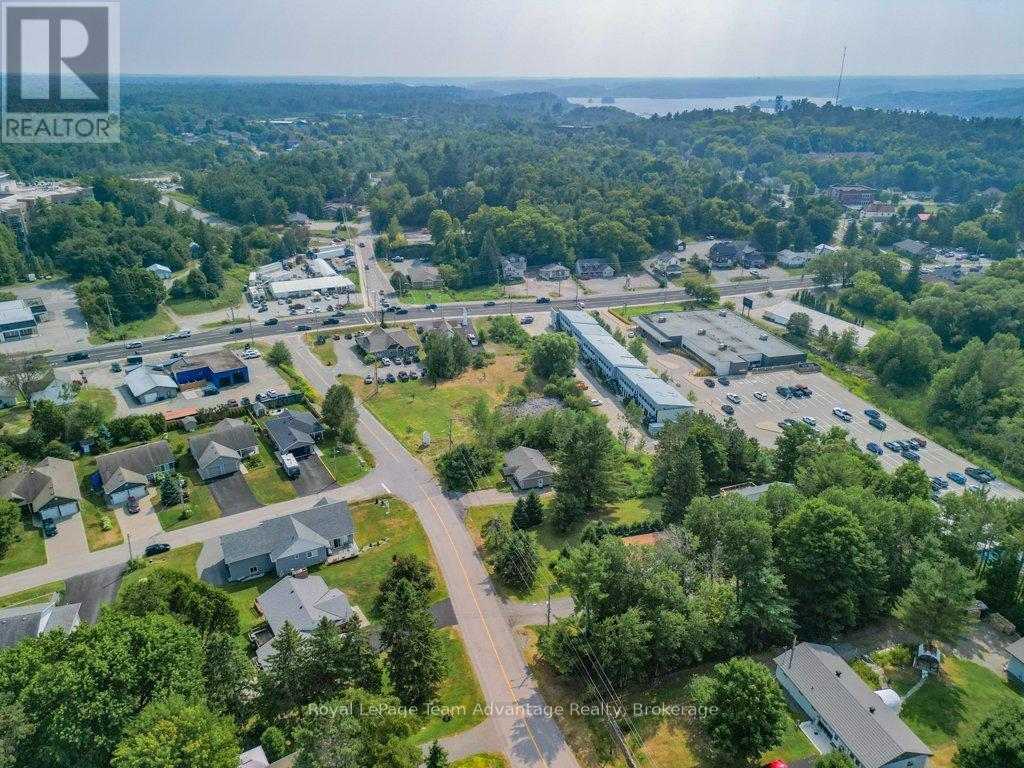 8 Edward Street, Parry Sound, Ontario  P2A 2W4 - Photo 17 - X12347235