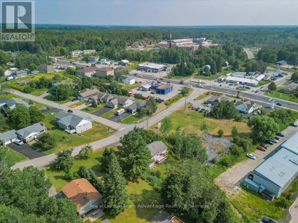 8 Edward Street, Parry Sound, Ontario  P2A 2W4 - Photo 22 - X12347235