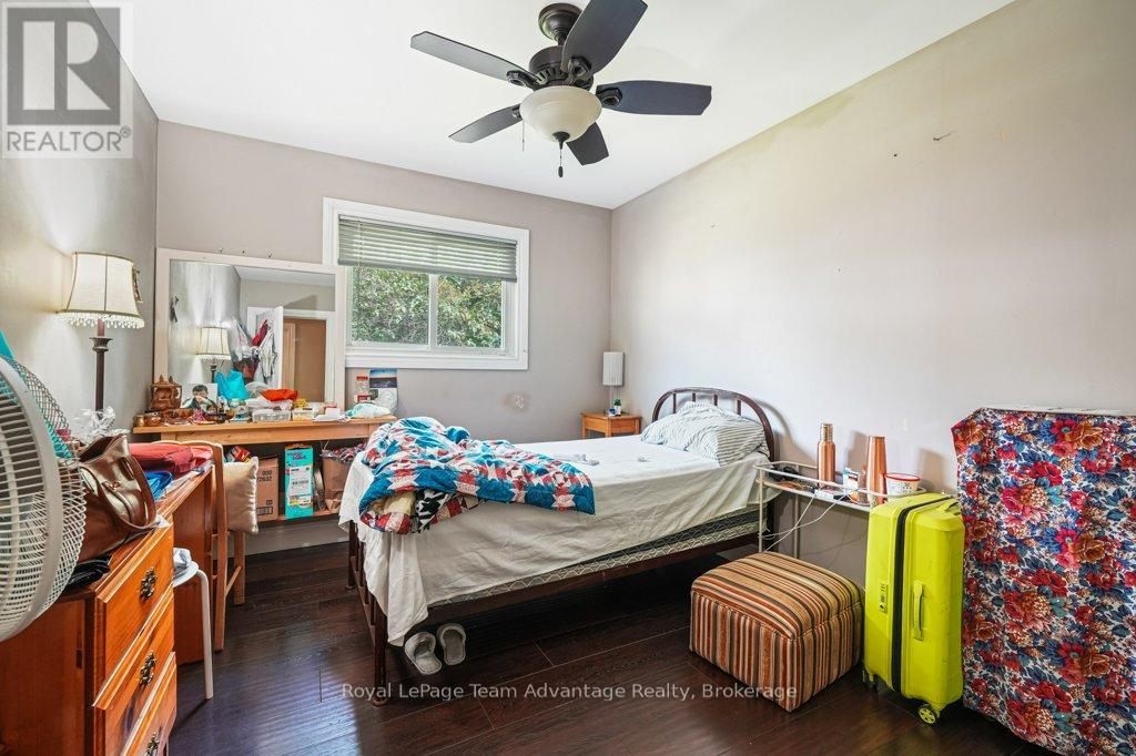 8 Edward Street, Parry Sound, Ontario  P2A 2W4 - Photo 9 - X12347235