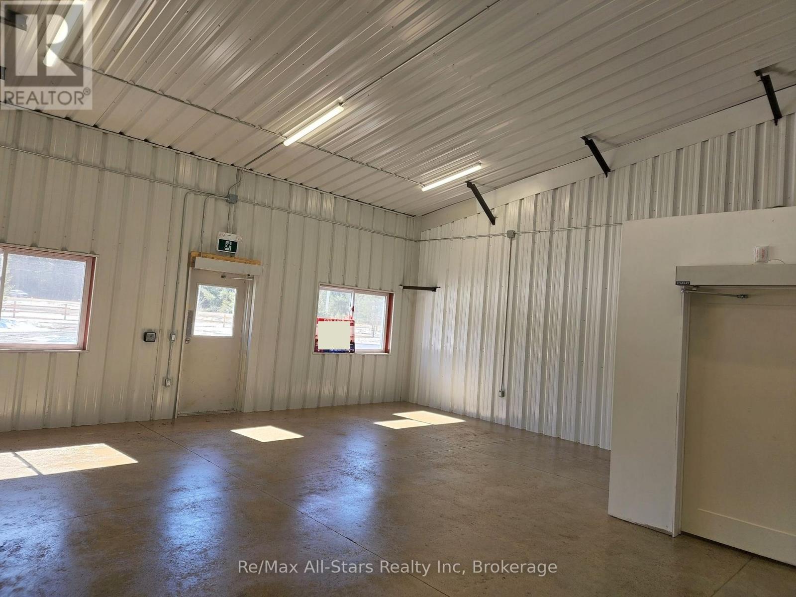 25754 35 Highway, Lake Of Bays, Ontario  P0A 1H0 - Photo 18 - X12347380