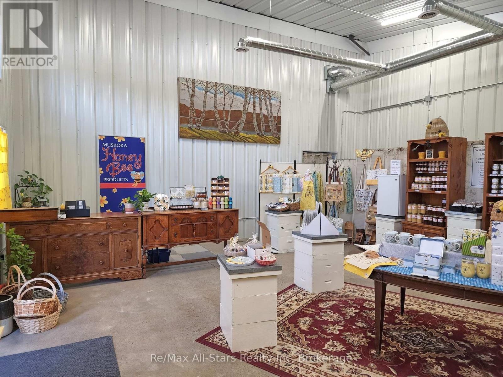 25754 35 Highway, Lake Of Bays, Ontario  P0A 1H0 - Photo 20 - X12347380