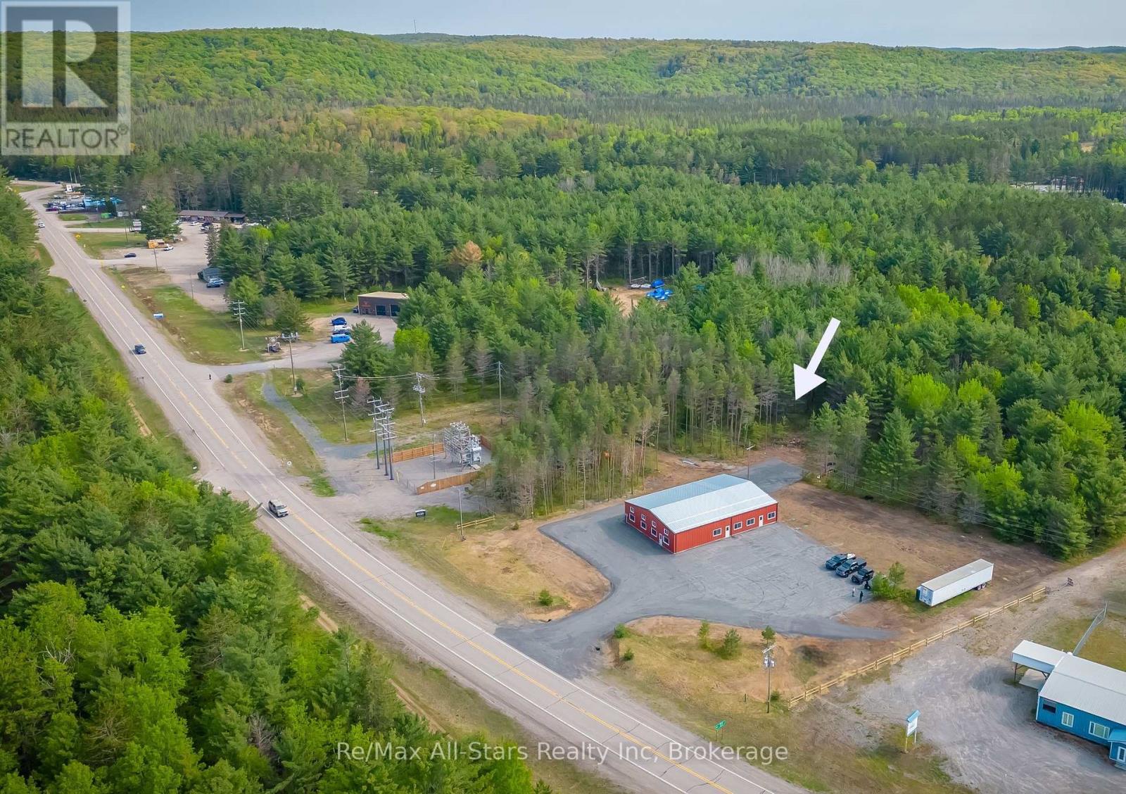 25754 35 Highway, Lake Of Bays, Ontario  P0A 1H0 - Photo 3 - X12347380