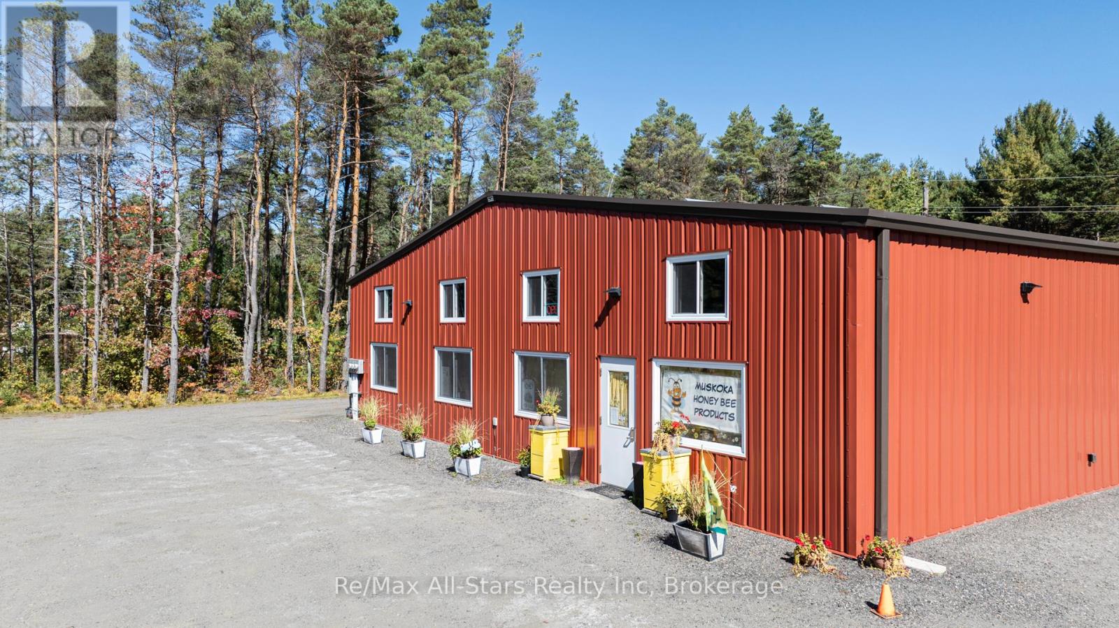 25754 35 Highway, Lake Of Bays, Ontario  P0A 1H0 - Photo 5 - X12347380