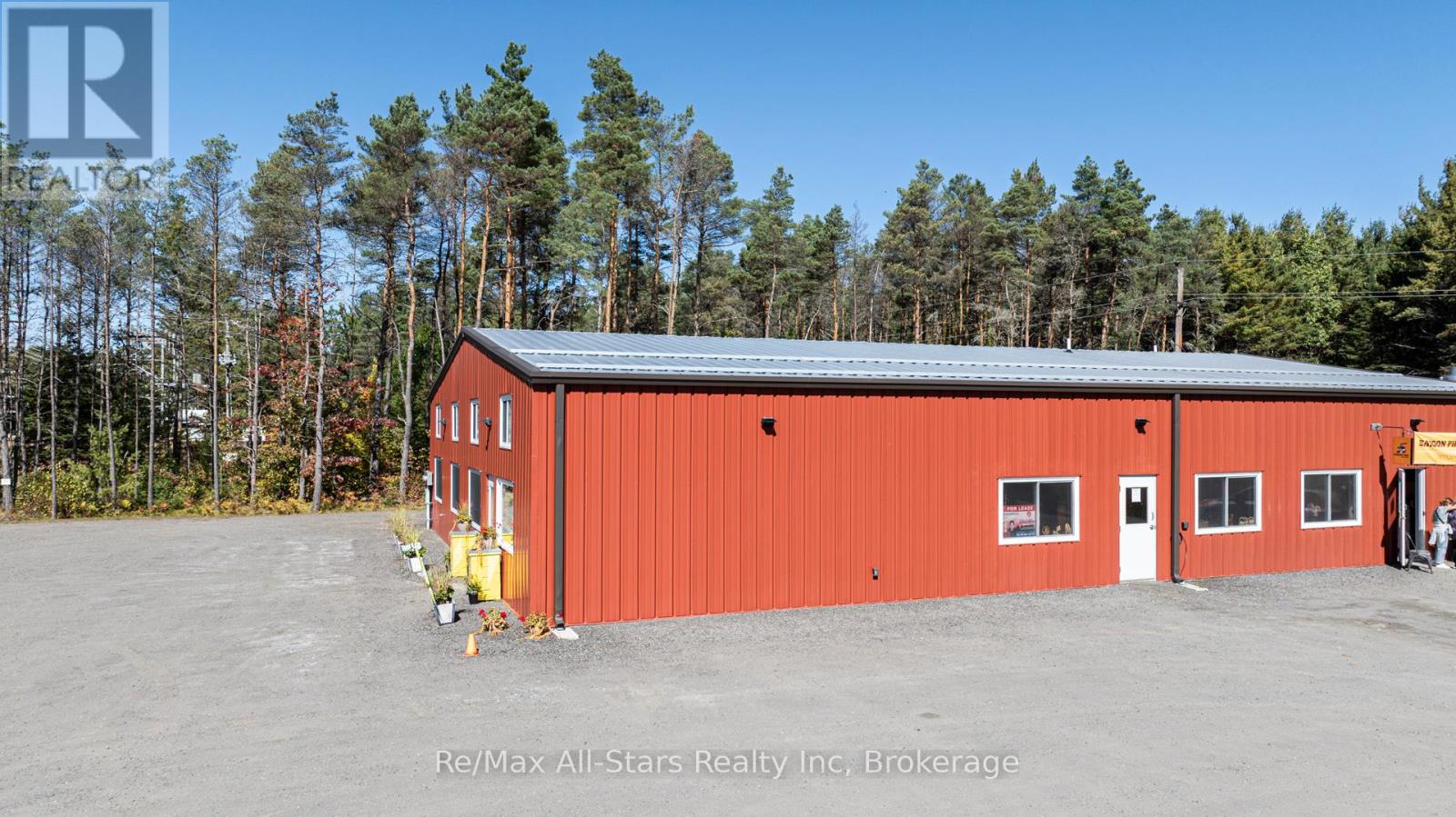 25754 35 Highway, Lake Of Bays, Ontario  P0A 1H0 - Photo 7 - X12347380