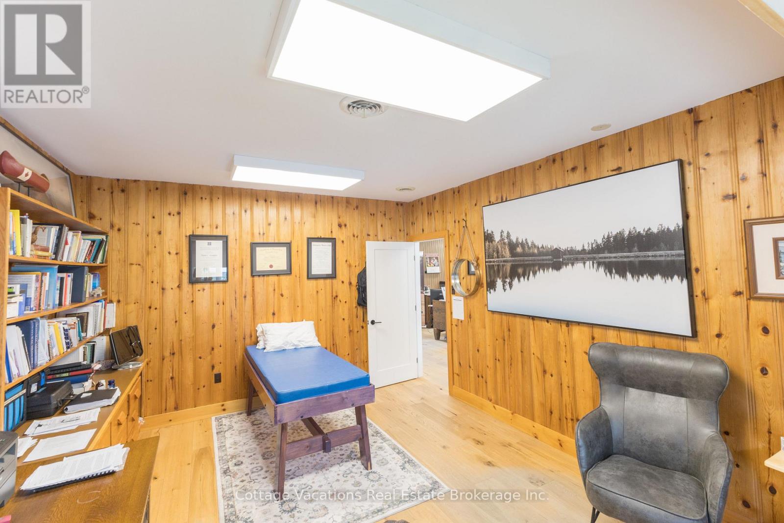 10 Brunel Road, Huntsville, Ontario  P1H 2A9 - Photo 25 - X12350224