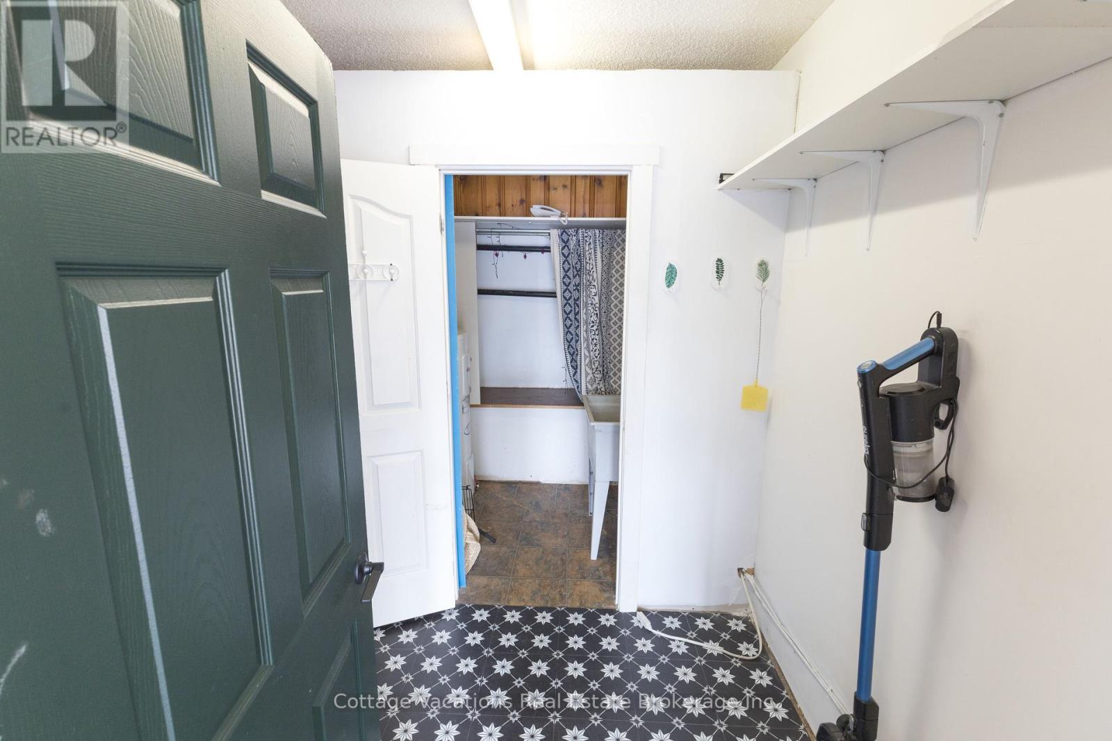 10 Brunel Road, Huntsville, Ontario  P1H 2A9 - Photo 38 - X12350224