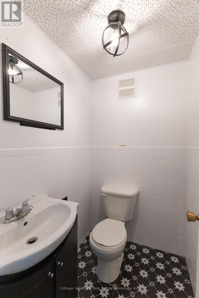 10 Brunel Road, Huntsville, Ontario  P1H 2A9 - Photo 41 - X12350224