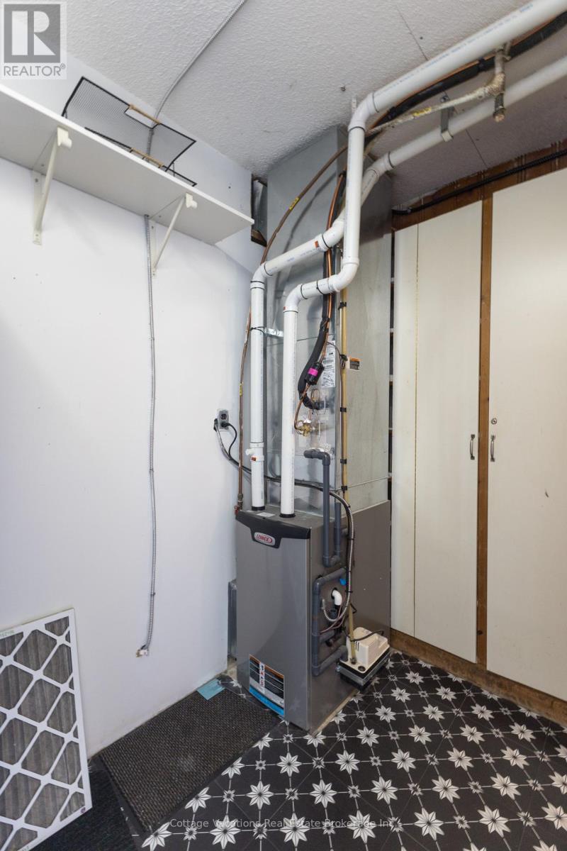 10 Brunel Road, Huntsville, Ontario  P1H 2A9 - Photo 42 - X12350224