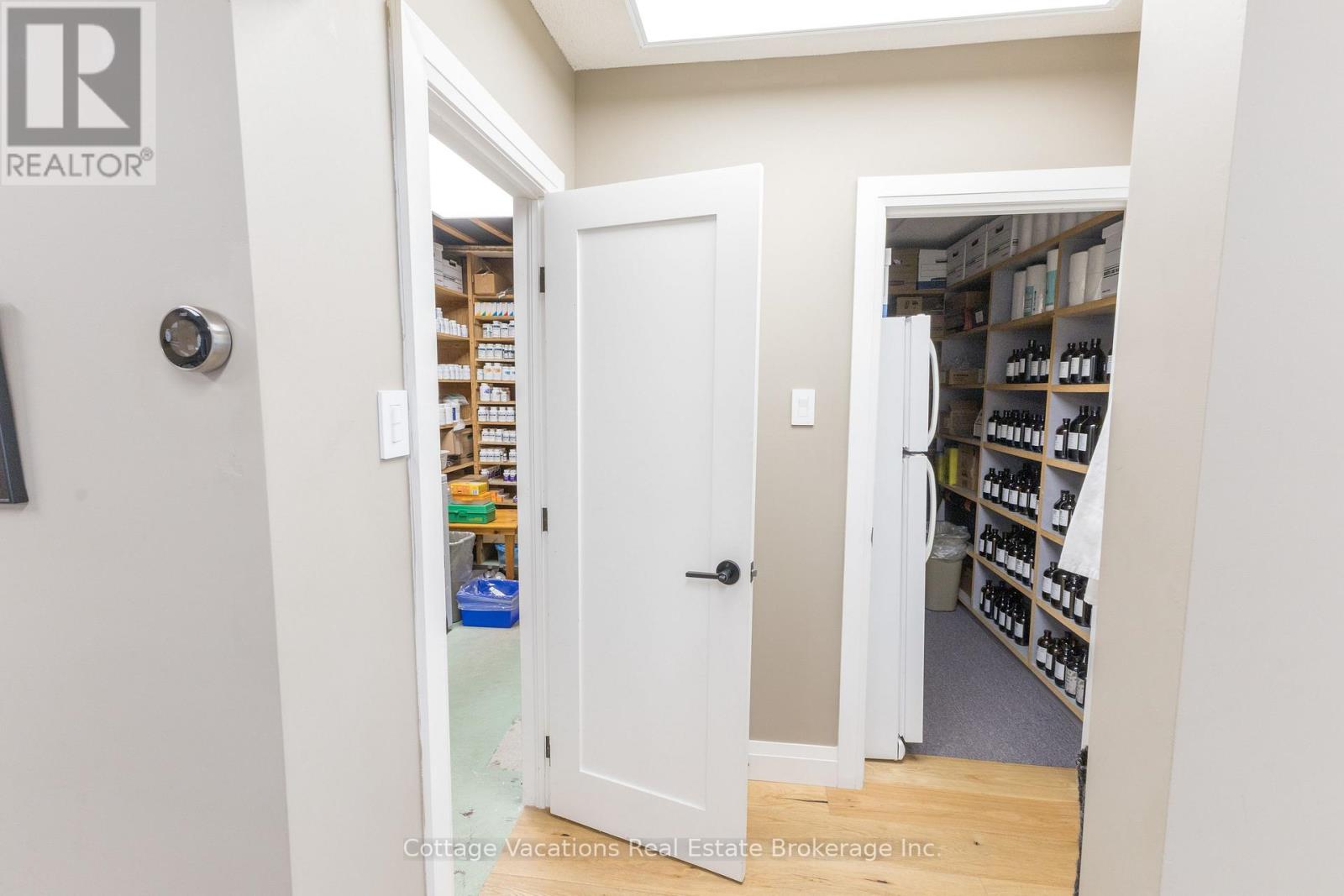 10 Brunel Road, Huntsville, Ontario  P1H 2A9 - Photo 8 - X12350224