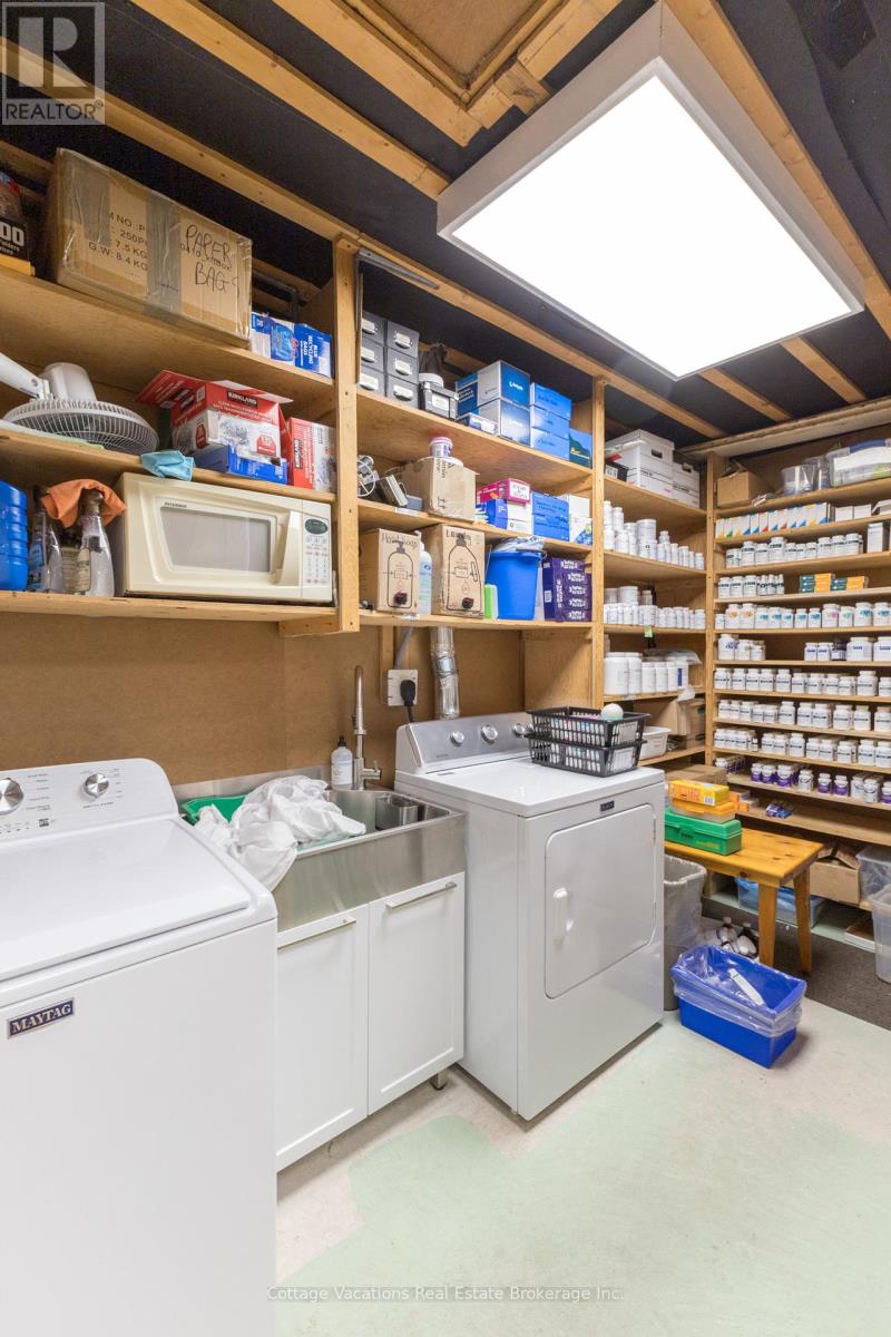 10 Brunel Road, Huntsville, Ontario  P1H 2A9 - Photo 9 - X12350224