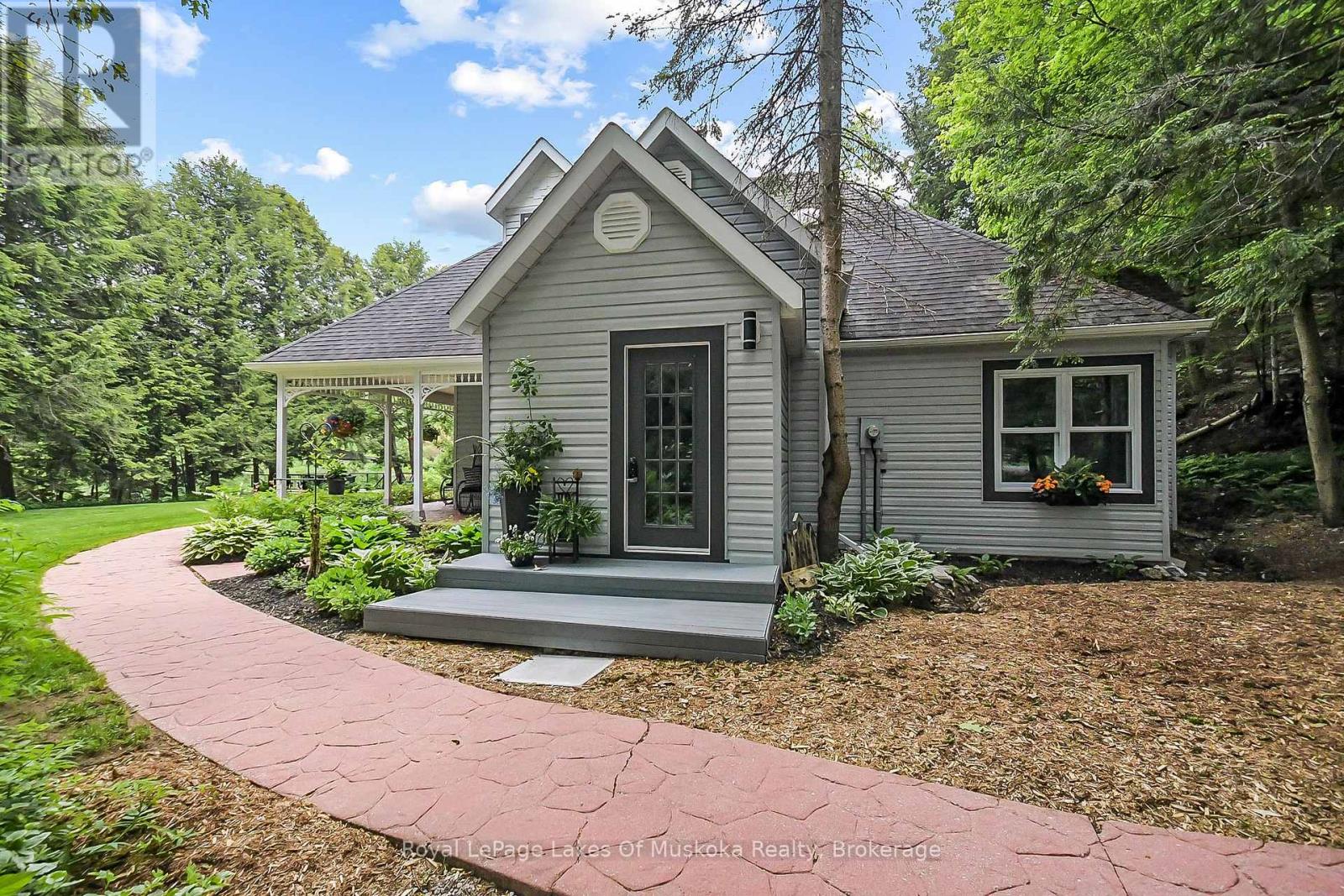 103 Southbank Drive, Bracebridge, Ontario  P1L 1G3 - Photo 13 - X12354547