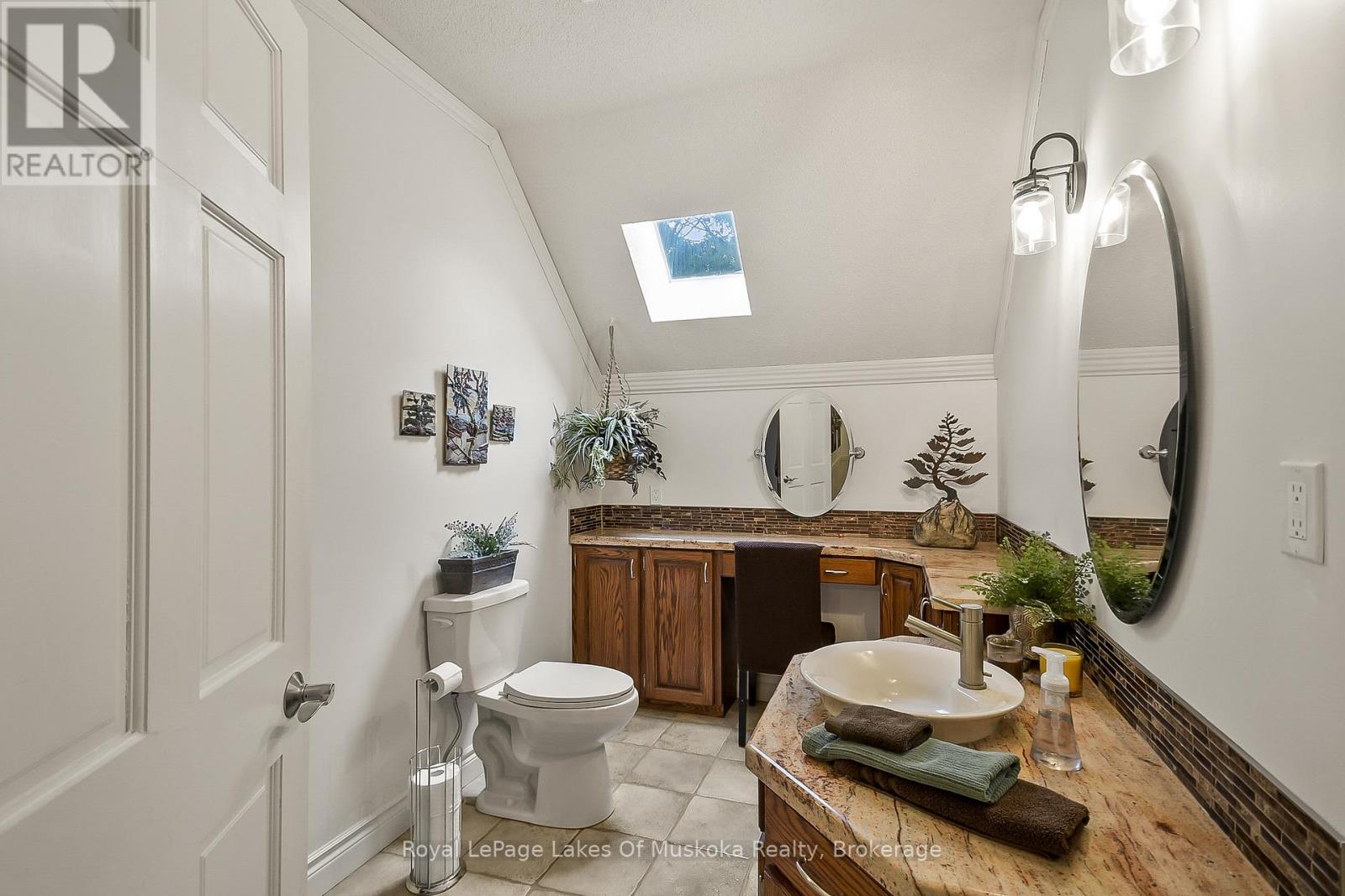 103 Southbank Drive, Bracebridge, Ontario  P1L 1G3 - Photo 34 - X12354547