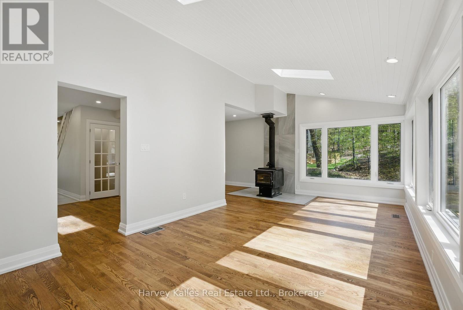 21 Todholm Drive, Muskoka Lakes, Ontario  P0B 1J0 - Photo 12 - X12356363