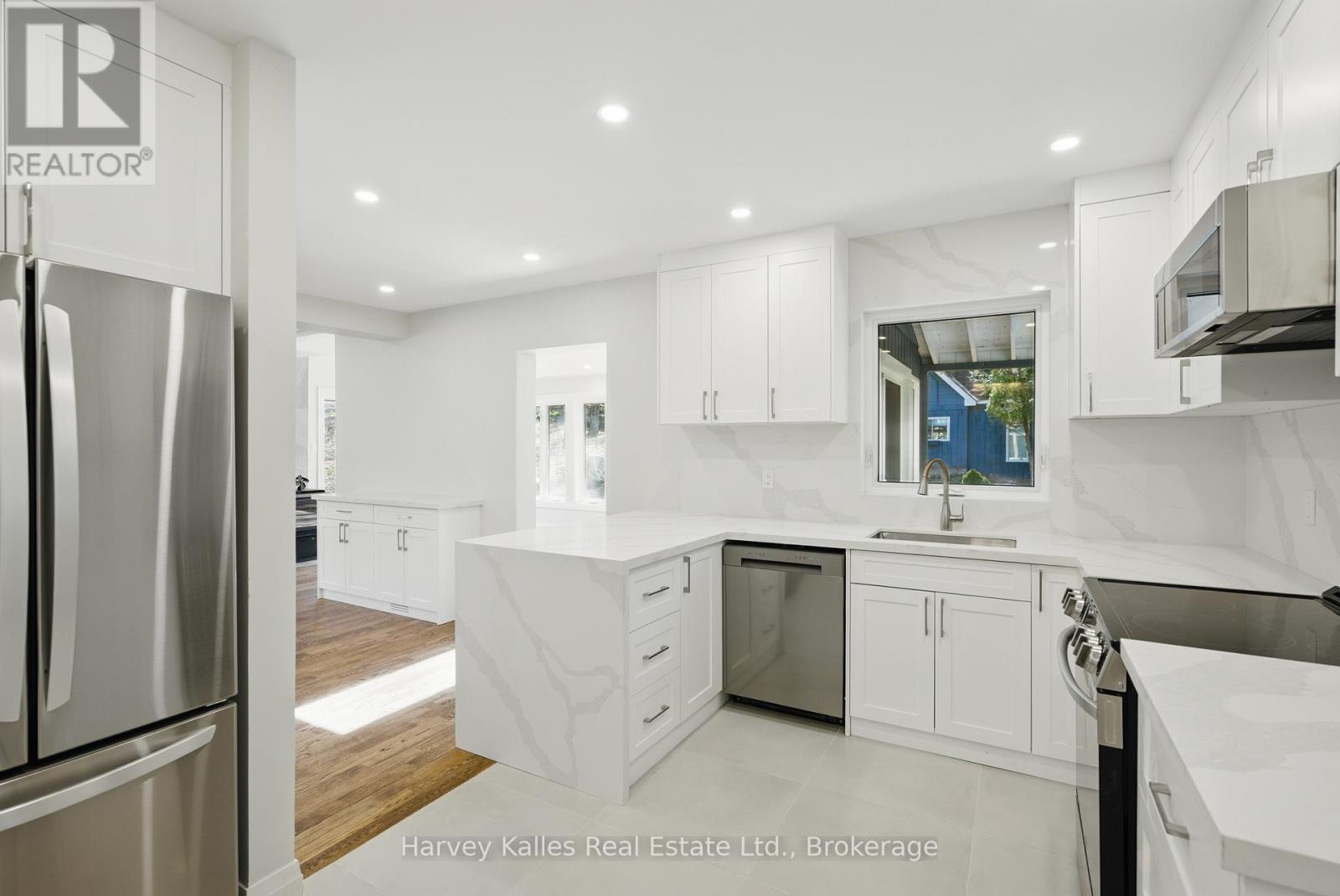 21 Todholm Drive, Muskoka Lakes, Ontario  P0B 1J0 - Photo 17 - X12356363