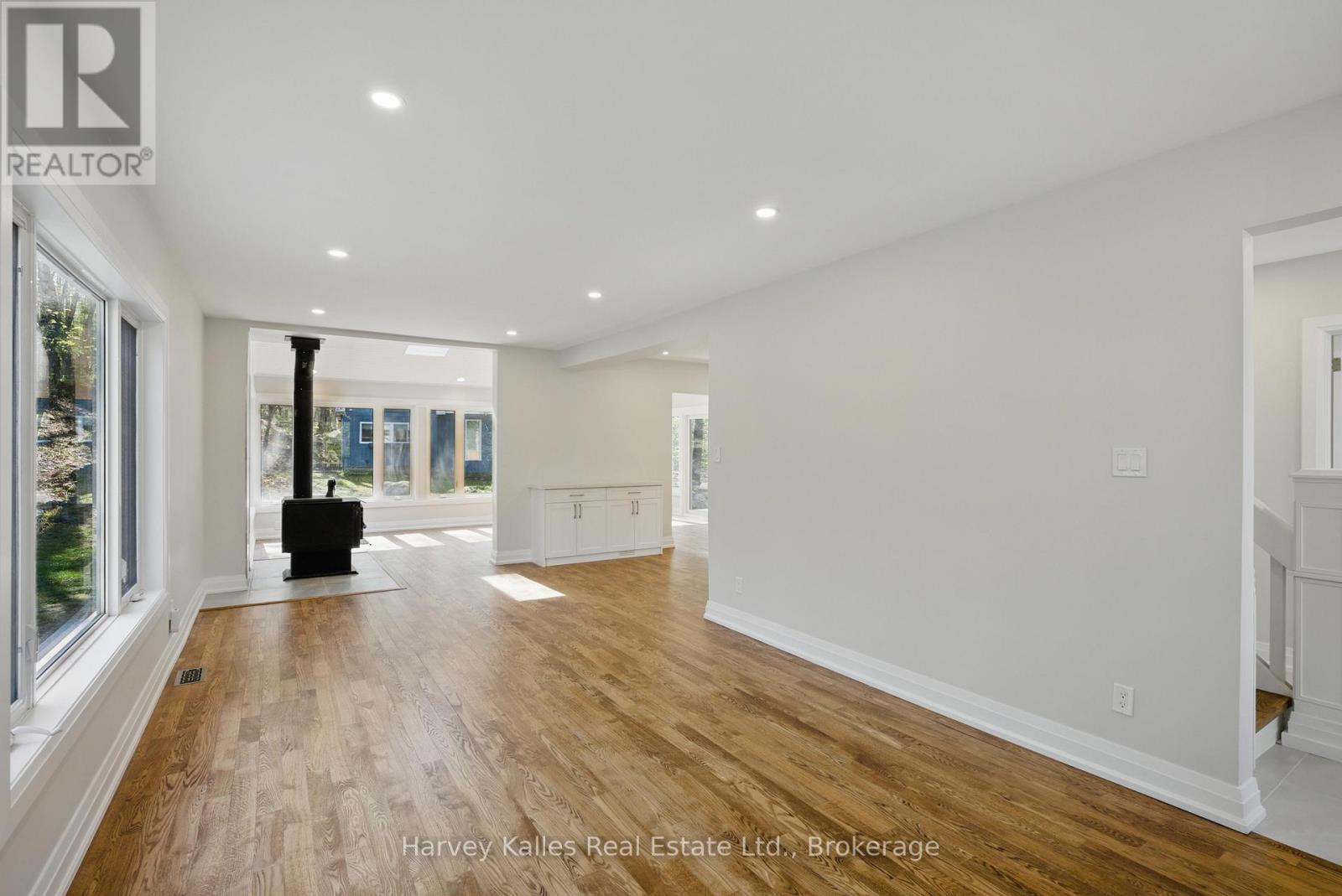 21 Todholm Drive, Muskoka Lakes, Ontario  P0B 1J0 - Photo 9 - X12356363