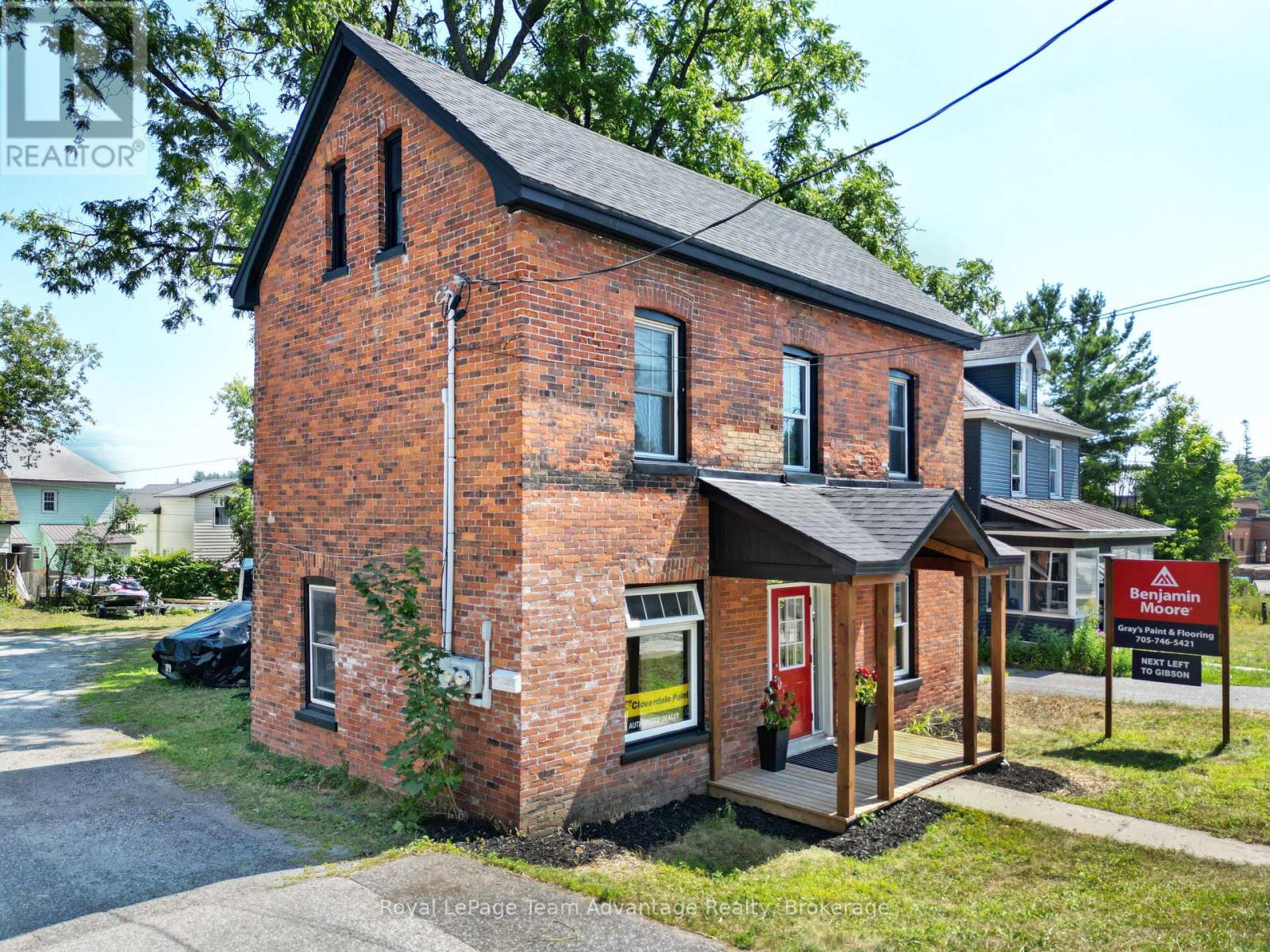 13 Church Street, Parry Sound, Ontario  P2A 1Y2 - Photo 13 - X12359001