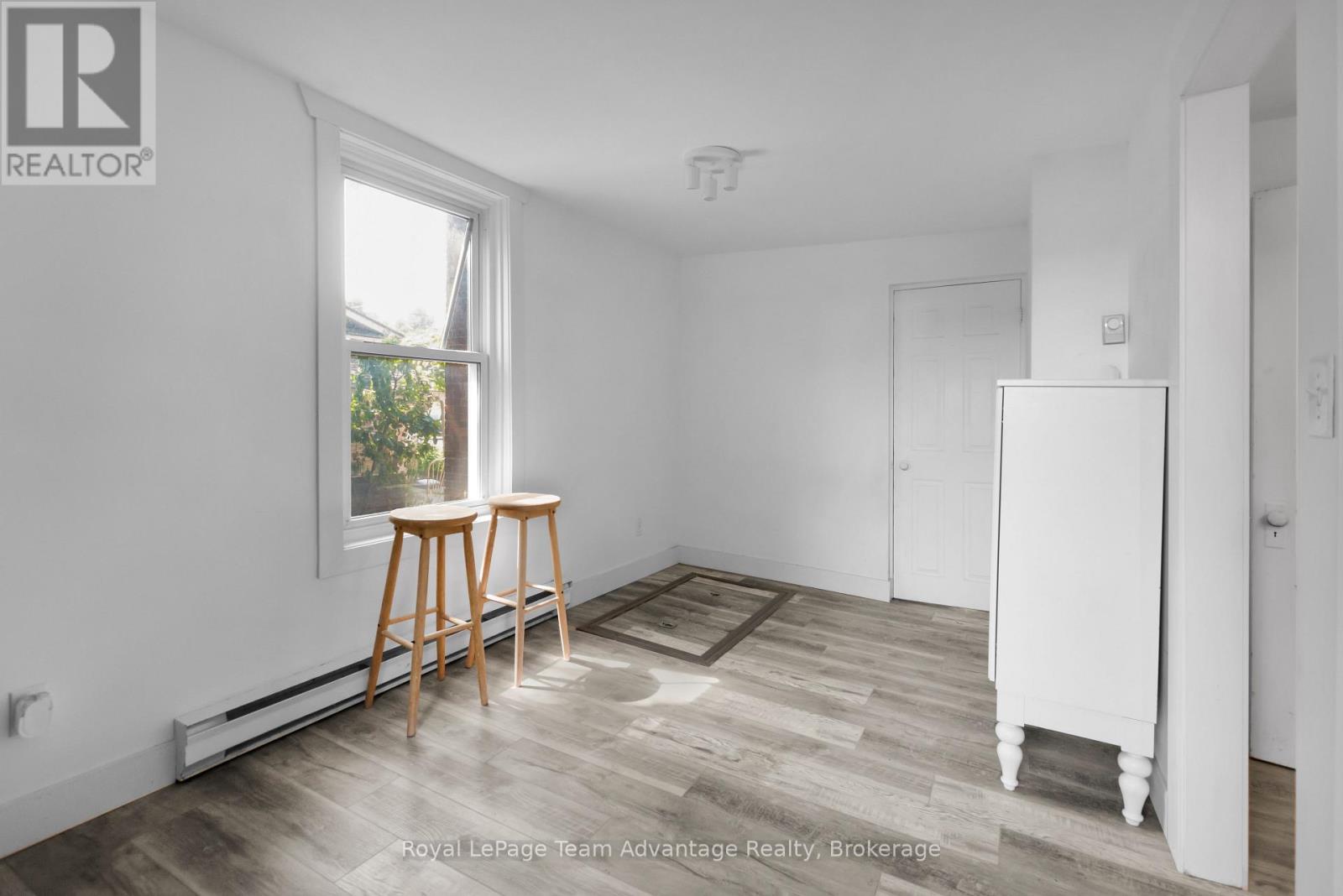 13 Church Street, Parry Sound, Ontario  P2A 1Y2 - Photo 5 - X12359001