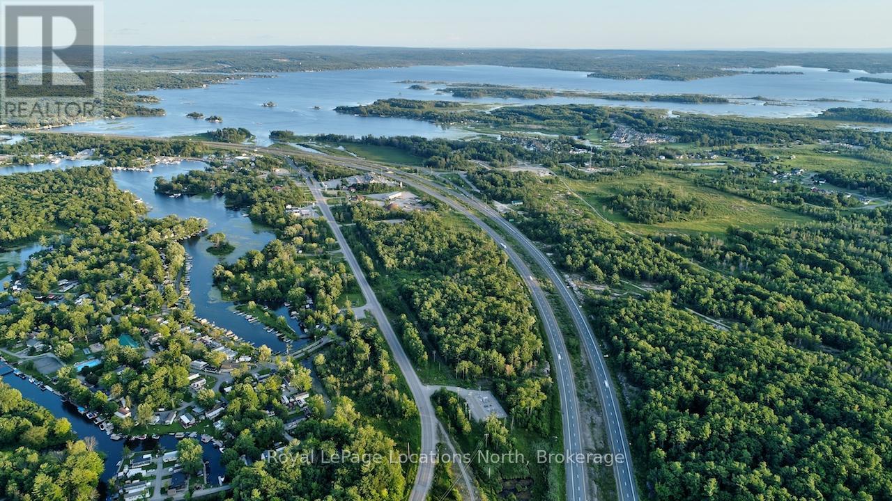 14 Pine Valley Road, Georgian Bay, Ontario  L0K 1S0 - Photo 2 - X12359840
