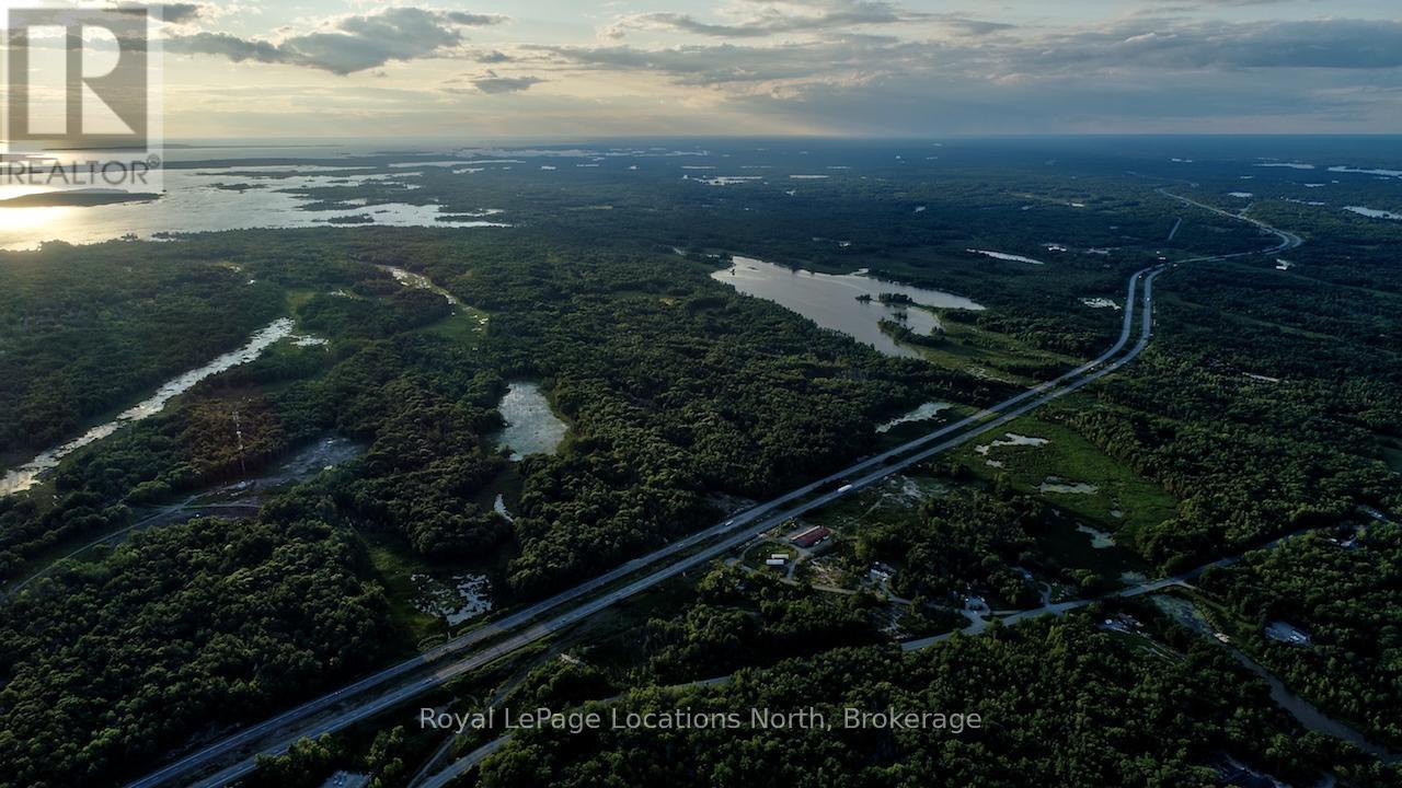 14 Pine Valley Road, Georgian Bay, Ontario  L0K 1S0 - Photo 4 - X12359840