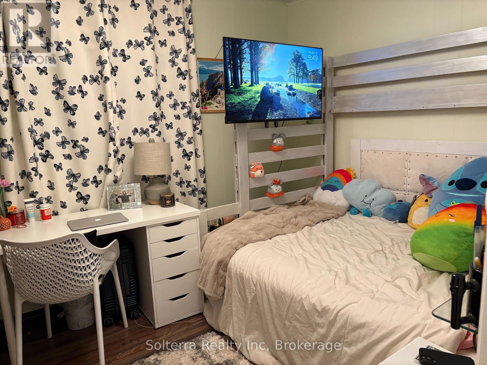 Unit #402 - 1713 Highway 11 S, Gravenhurst, Ontario  P0E 1G0 - Photo 25 - X12361417