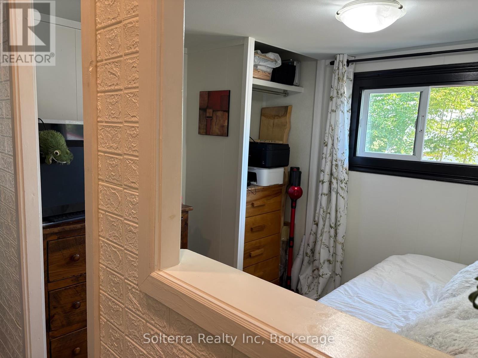 Unit #402 - 1713 Highway 11 S, Gravenhurst, Ontario  P0E 1G0 - Photo 29 - X12361417