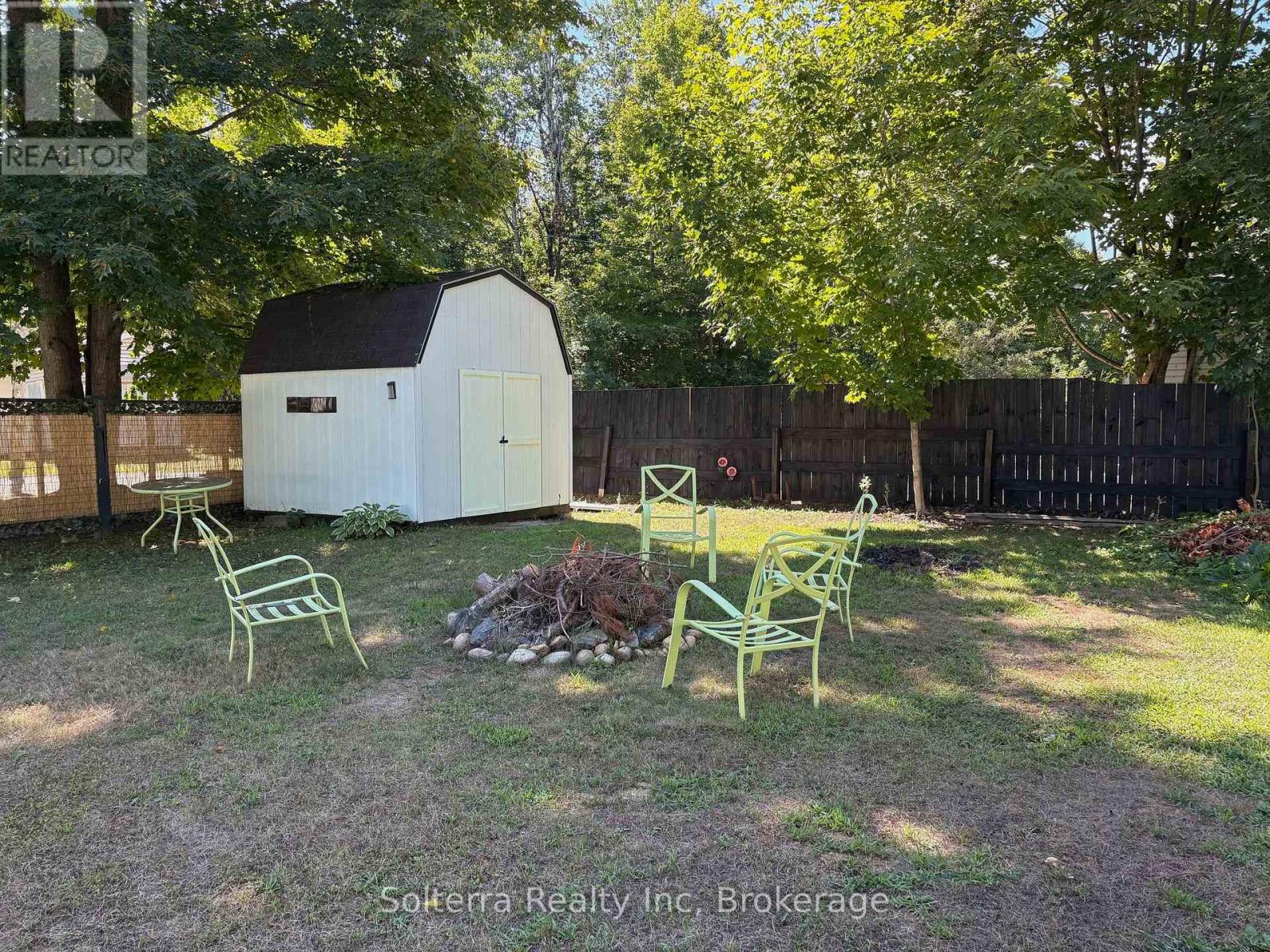 Unit #402 - 1713 Highway 11 S, Gravenhurst, Ontario  P0E 1G0 - Photo 32 - X12361417