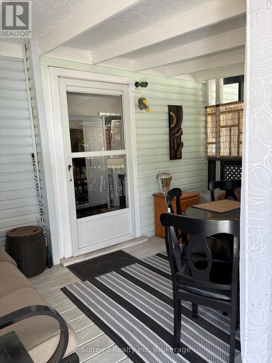 Unit #402 - 1713 Highway 11 S, Gravenhurst, Ontario  P0E 1G0 - Photo 5 - X12361417