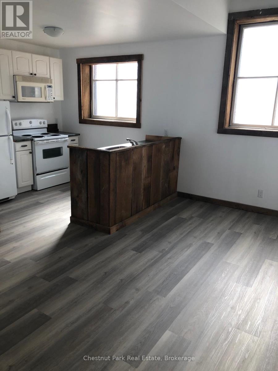 35 Muskoka Road, Georgian Bay, Ontario  P0C 1H0 - Photo 13 - X12362594