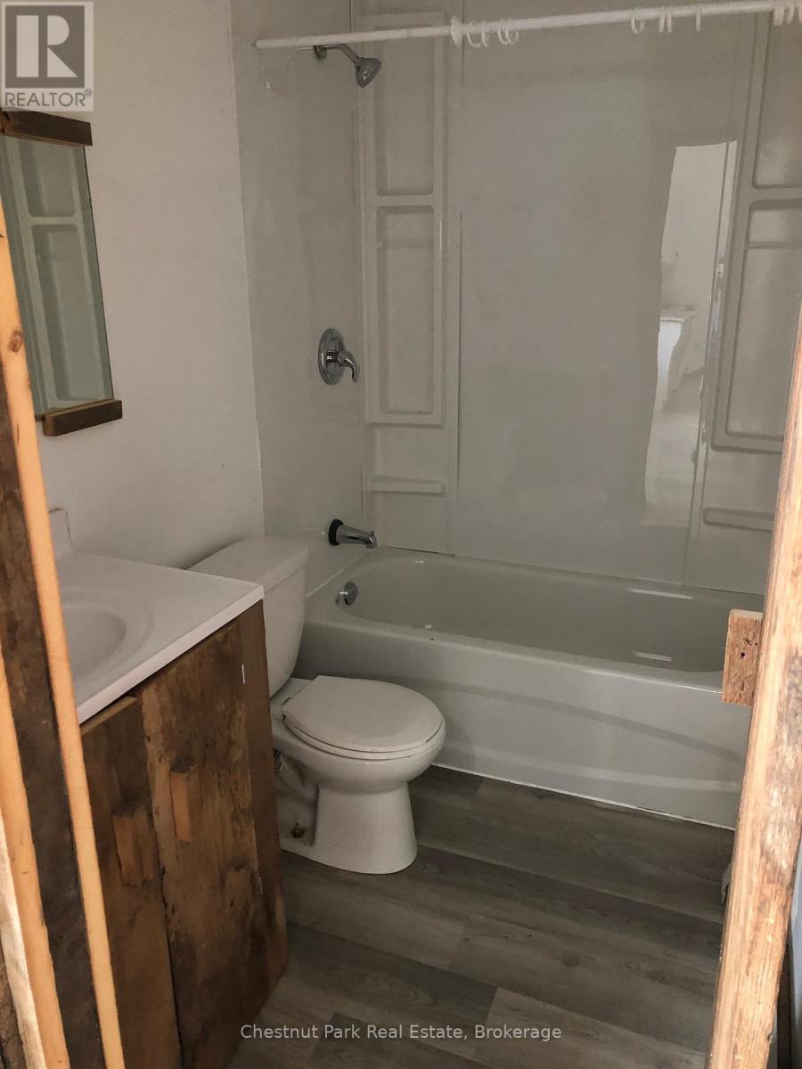 35 Muskoka Road, Georgian Bay, Ontario  P0C 1H0 - Photo 17 - X12362594