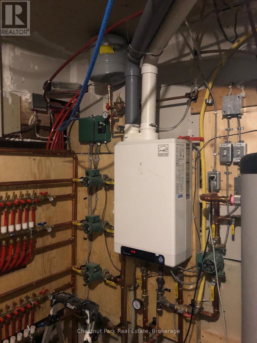 35 Muskoka Road, Georgian Bay, Ontario  P0C 1H0 - Photo 23 - X12362594