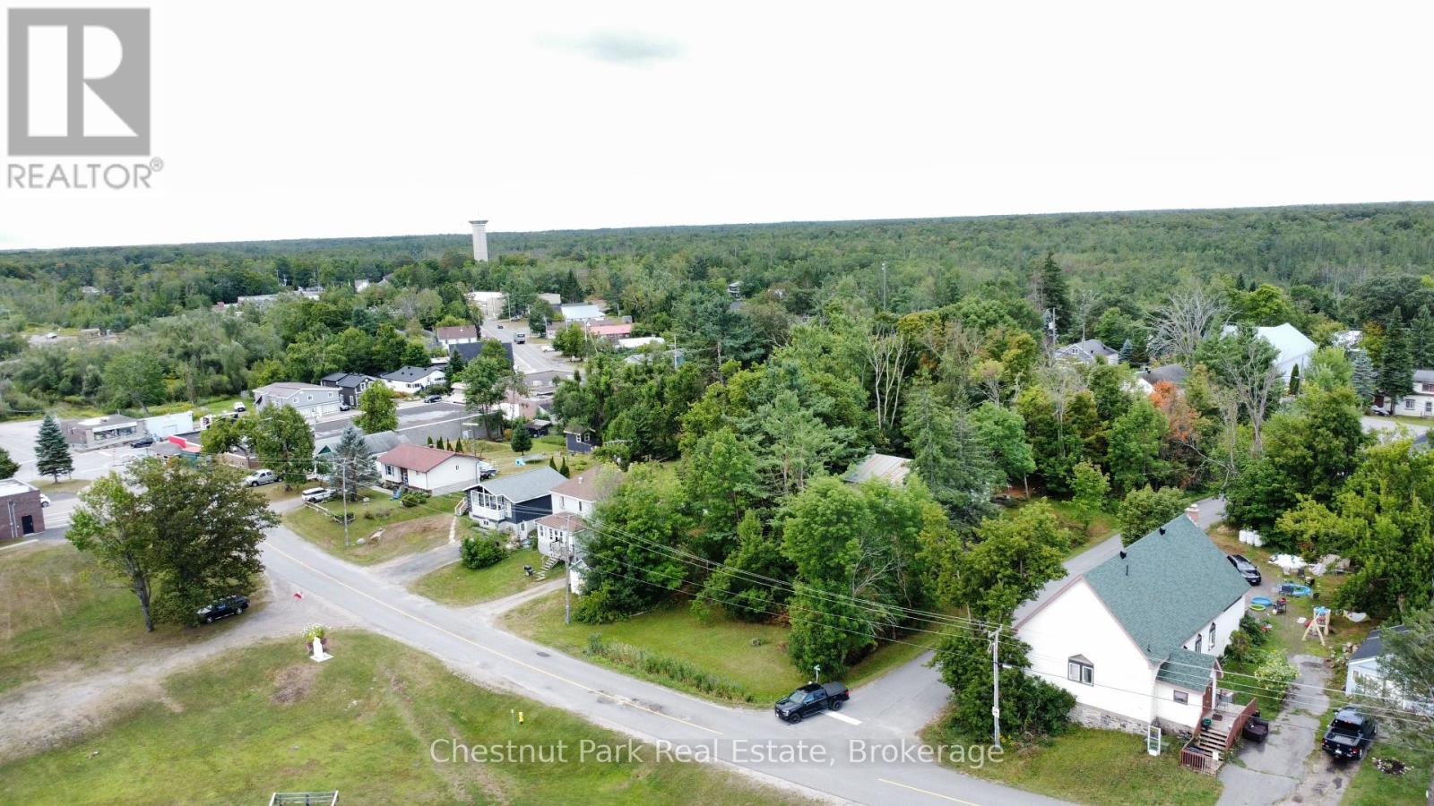 35 Muskoka Road, Georgian Bay, Ontario  P0C 1H0 - Photo 5 - X12362594