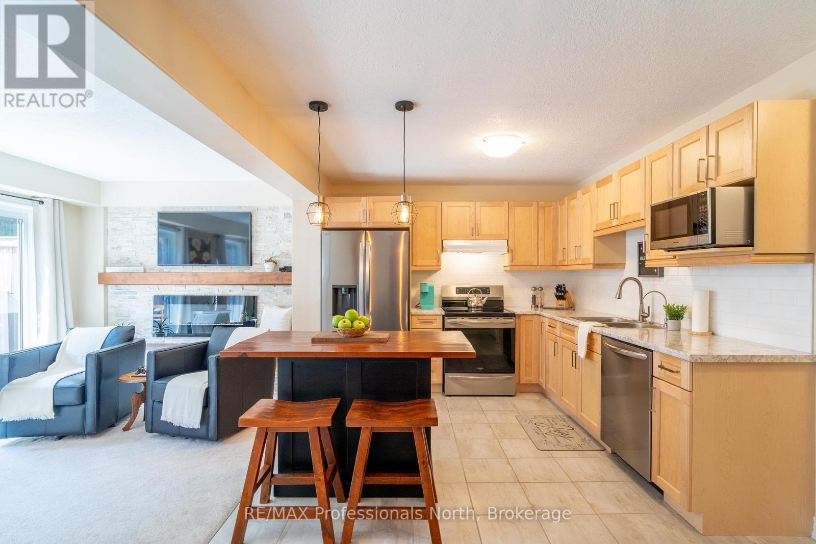 3 Kelsey Madison Court, Huntsville, Ontario  P1H 0E2 - Photo 5 - X12364759