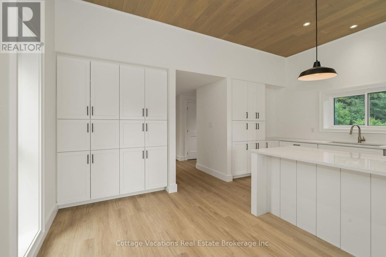 225 Etwell Road, Huntsville, Ontario  P1H 2J2 - Photo 13 - X12368040