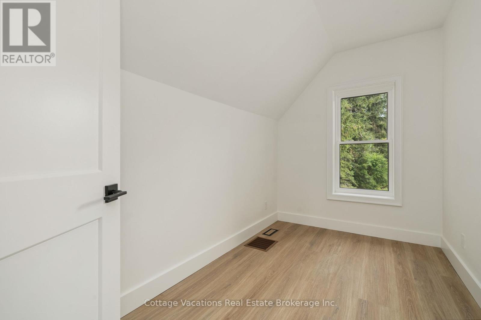 225 Etwell Road, Huntsville, Ontario  P1H 2J2 - Photo 25 - X12368040