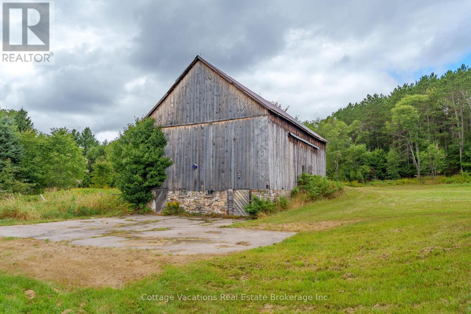 225 Etwell Road, Huntsville, Ontario  P1H 2J2 - Photo 40 - X12368040