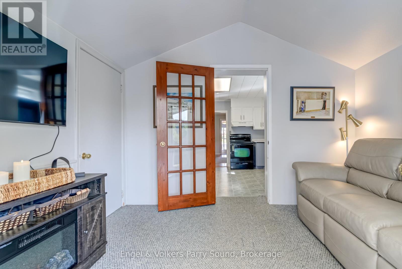 54 River Street, Parry Sound, Ontario  P2A 2T6 - Photo 18 - X12370021