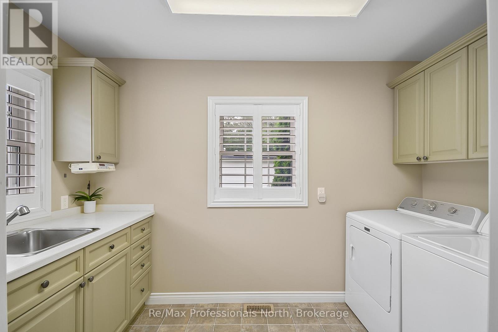 160 Tiffany Trail, Gravenhurst, Ontario  P1P 1A6 - Photo 12 - X12370024