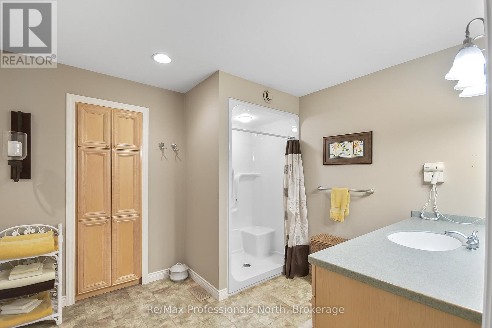 160 Tiffany Trail, Gravenhurst, Ontario  P1P 1A6 - Photo 21 - X12370024